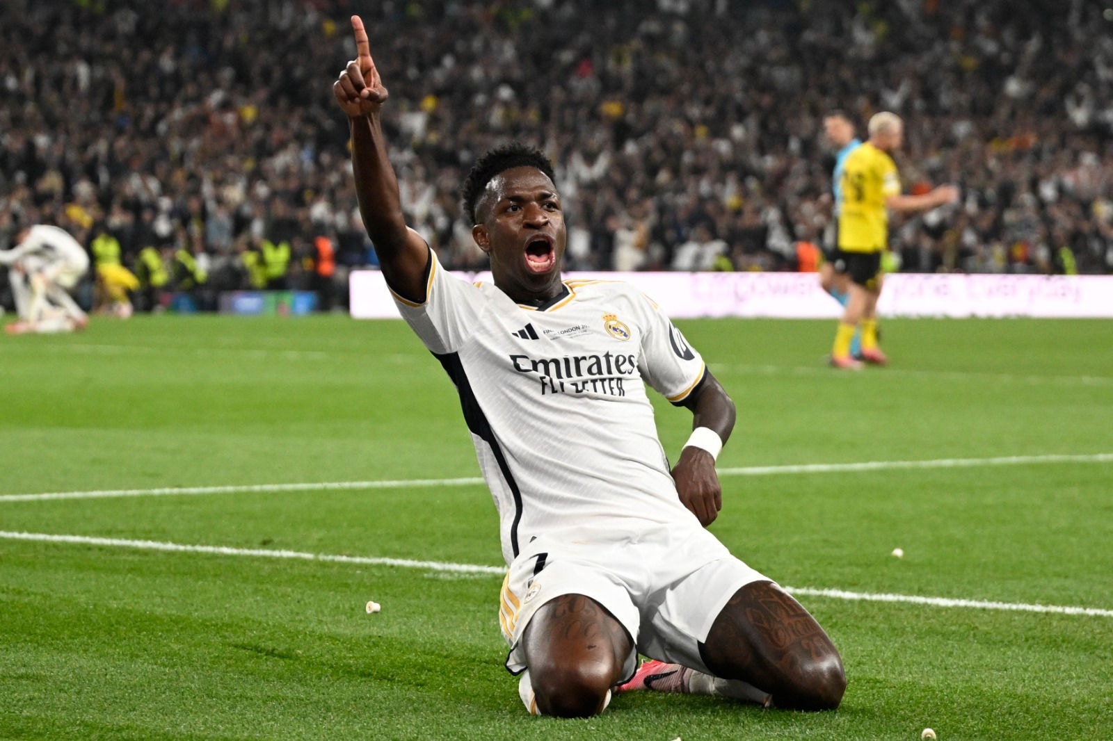O mundo da bola é solidário a Vinícius Júnior