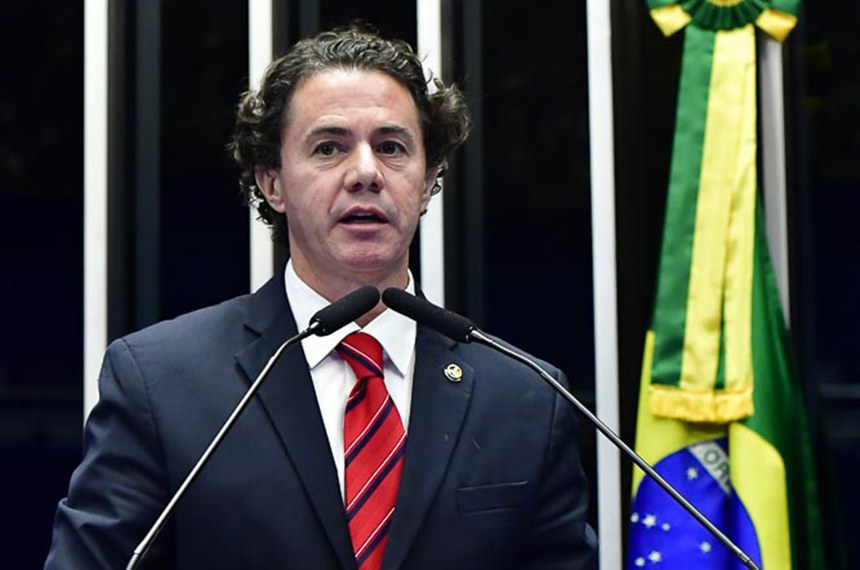 VENEZIANO COMEMORA SOLUÇÃO NO PAGAMENTO DOS CARROS PIPAS